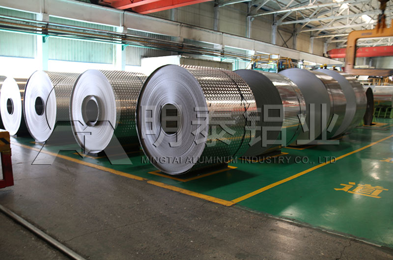 防滑用1060花紋鋁板報(bào)價(jià)多少錢 防滑用1060花紋鋁板報(bào)價(jià)多少錢