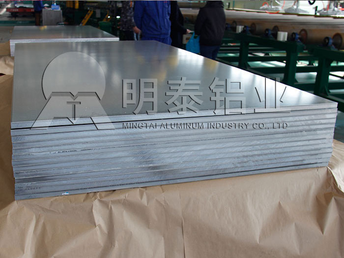 機箱機柜用5052鋁板多少錢一噸，明泰優(yōu)惠報價分析