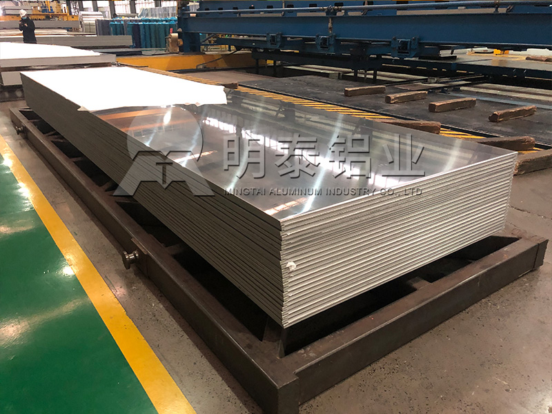 明泰汽車(chē)前后蓋用5182鋁板，是汽車(chē)用鋁優(yōu)選廠家