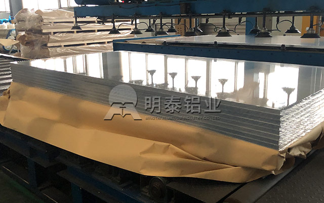 環(huán)保美觀(guān)的綠色新型建材鋁蜂窩板 環(huán)保美觀(guān)的綠色新型建材鋁蜂窩板